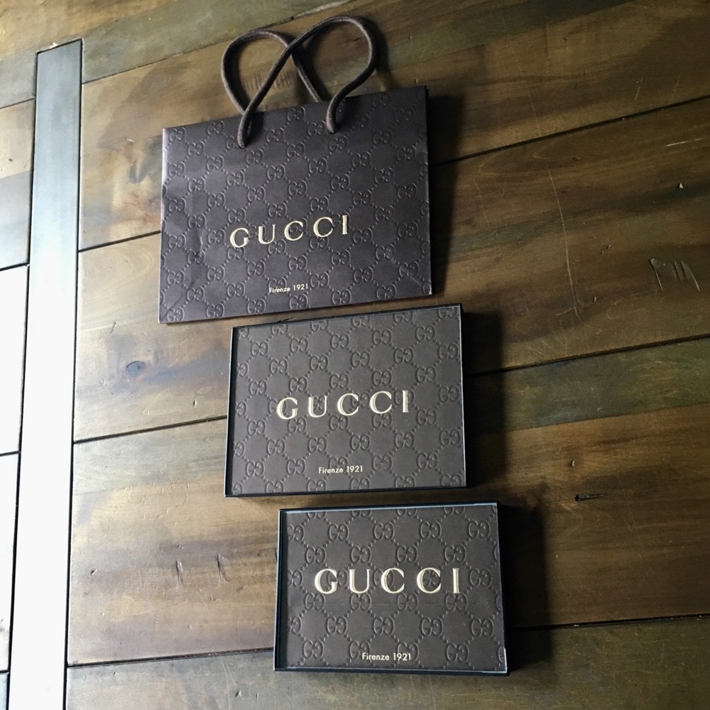 Gucci shopping bag with free mat and frame - Picture 1 of 4